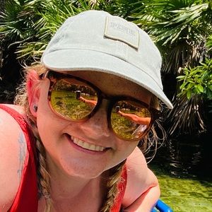 Meet your Posher, Brianne